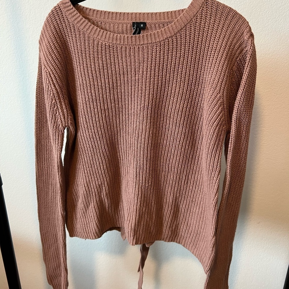 MOON & Madison Women’s Tie Back Sweater Size Medium